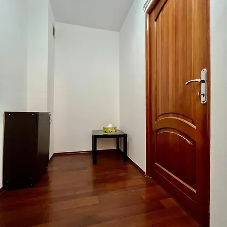 Apartament Garsoniera Moderna Pentru Sejururi Scurte Ramnicu Sarat -dristor Bukareszt