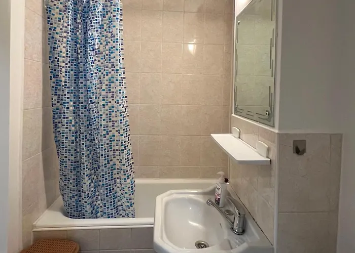 Garsoniera Moderna Pentru Sejururi Scurte Ramnicu Sarat -dristor Appartement